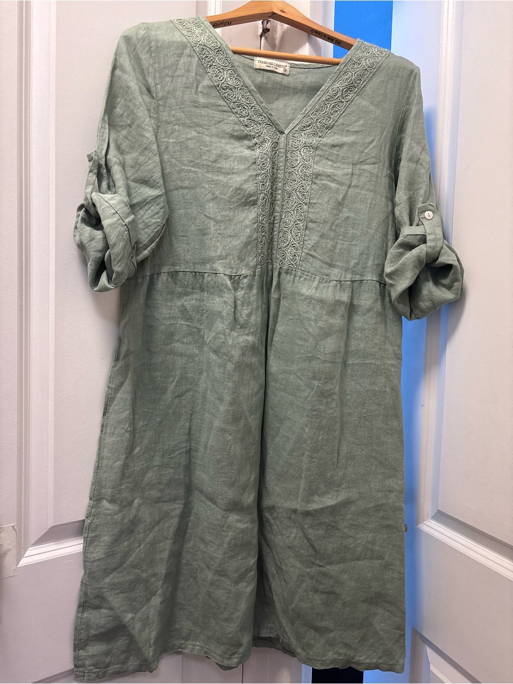 Sage V-Neck Embroidered 100% Linen Midi Dress As is